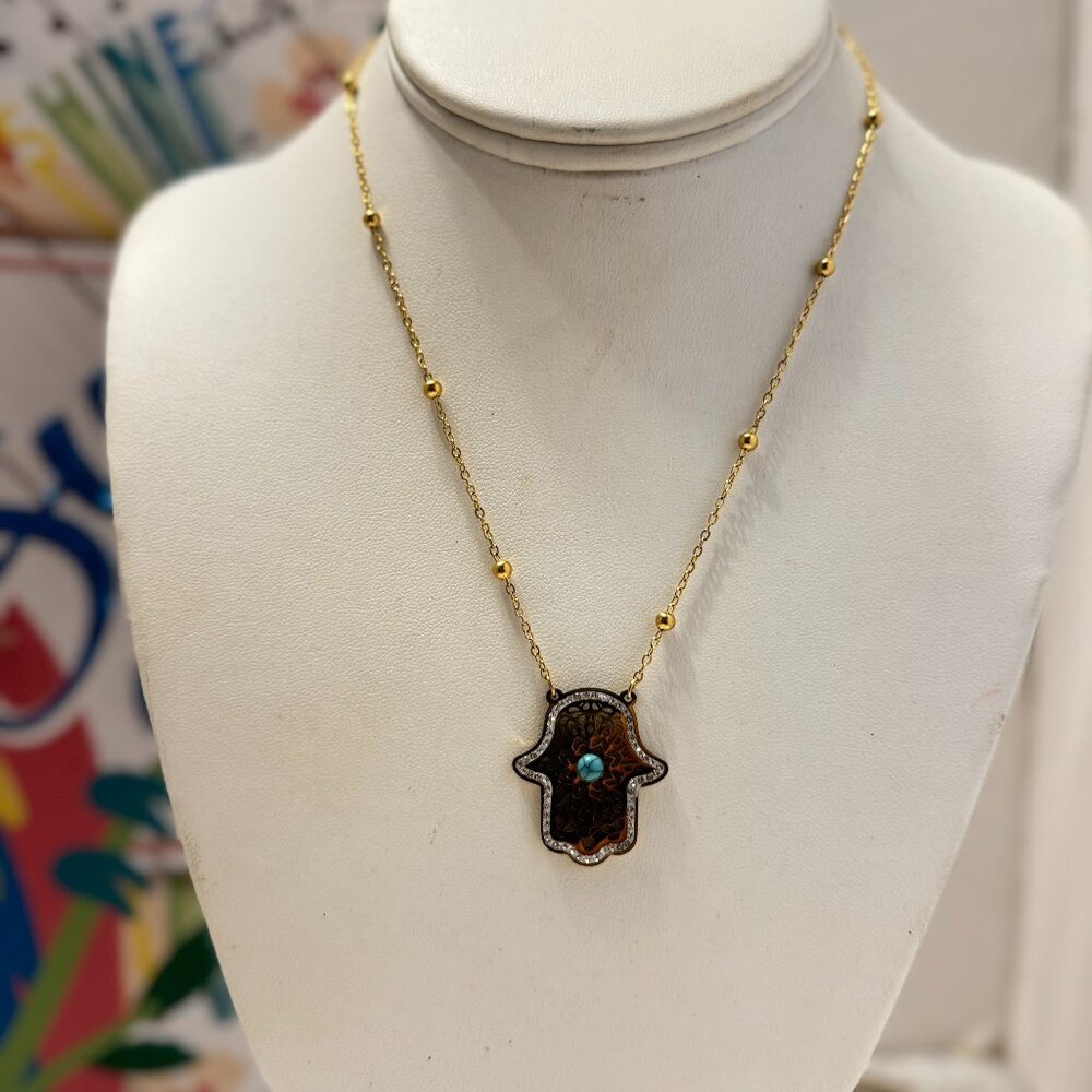 LAYER  NECKLACE
